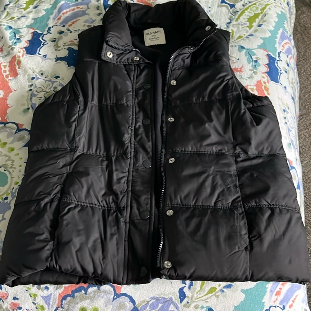 Women’s Black Puff Vest